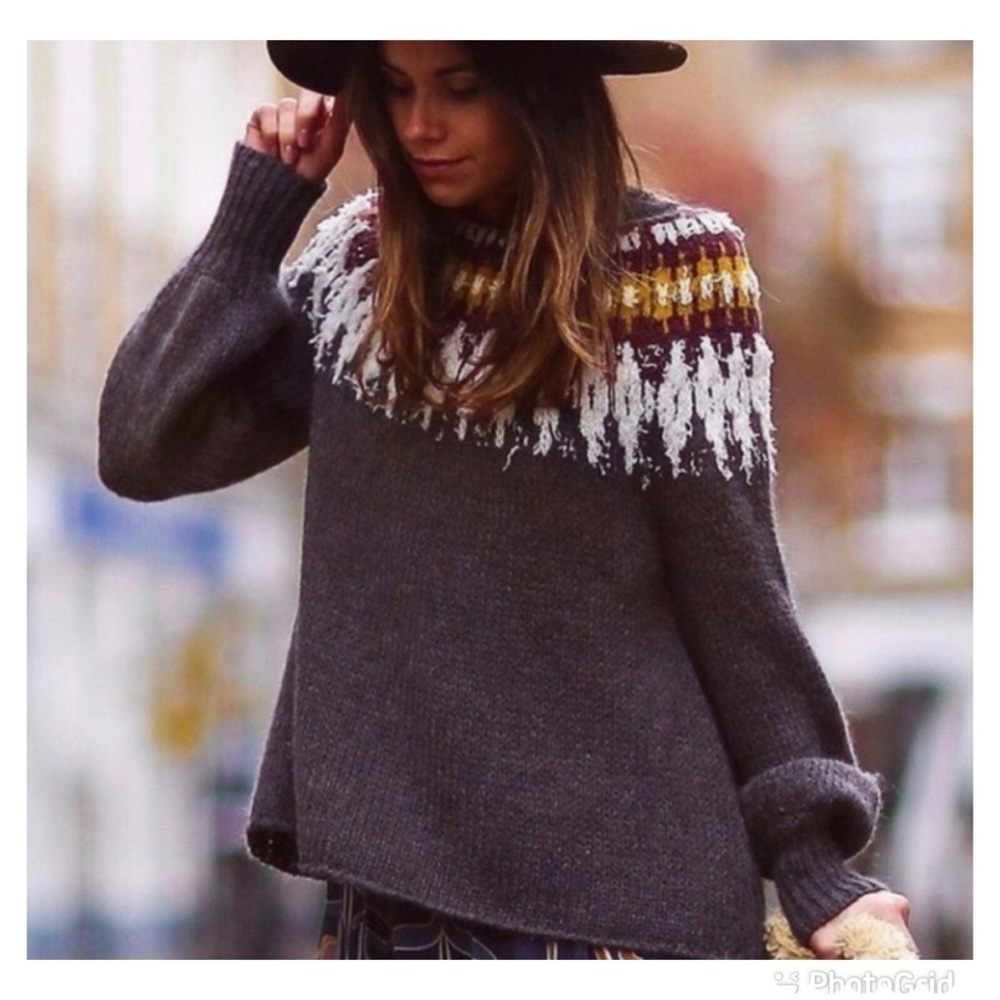 Free People size M Cozy Gray Patterned Women's Sweater